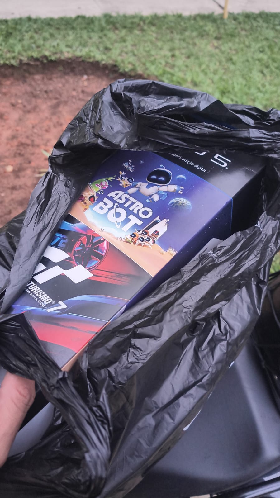Entrega de PlayStation 5 e jogos
